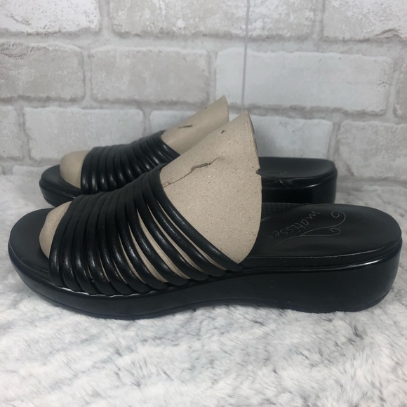 Caged Ribbed  Leather Low Platform Clogs Mules - Picture 3 of 7